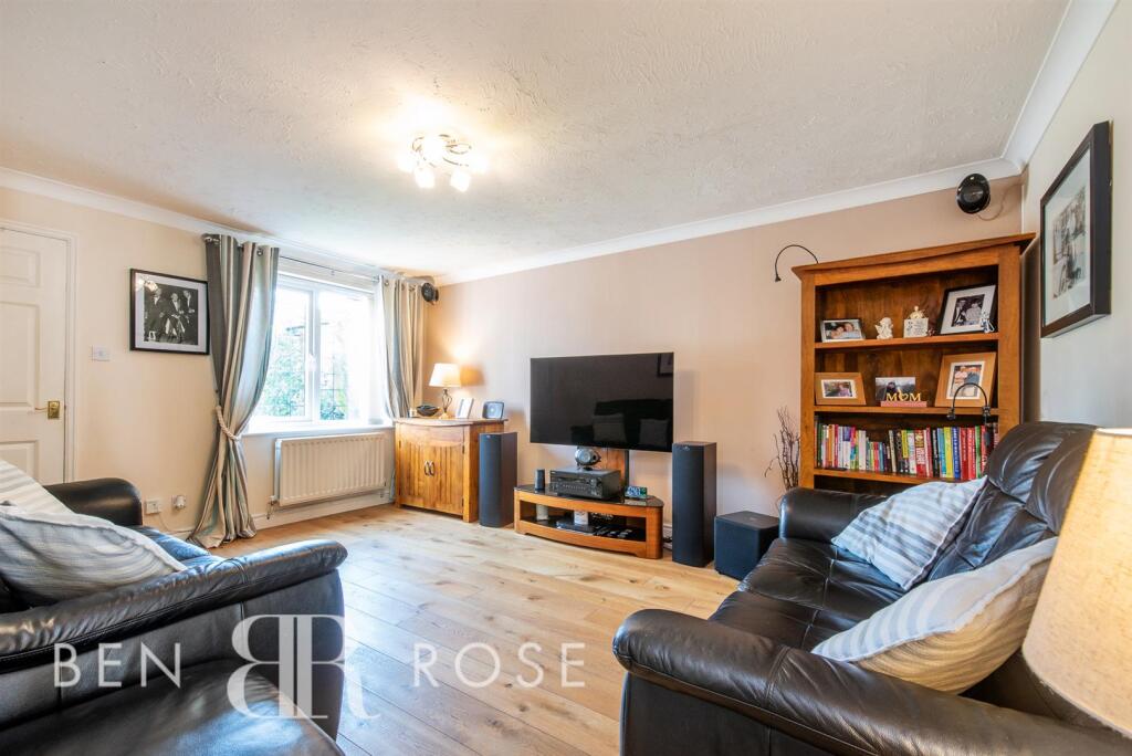Fareham Close, Walton-Le-Dale, Preston - View 3
