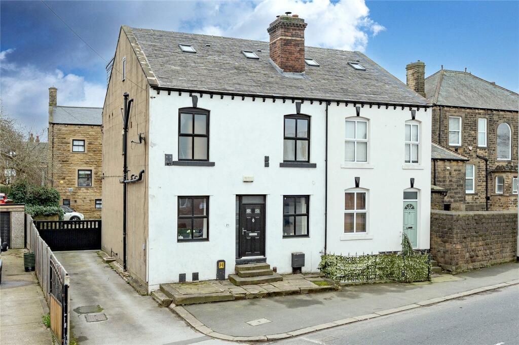 Main image of property: Tingley Common, Morley, Leeds, West Yorkshire