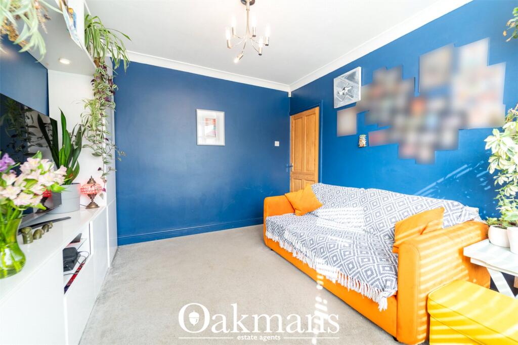 House in Birmingham, West Midlands - More