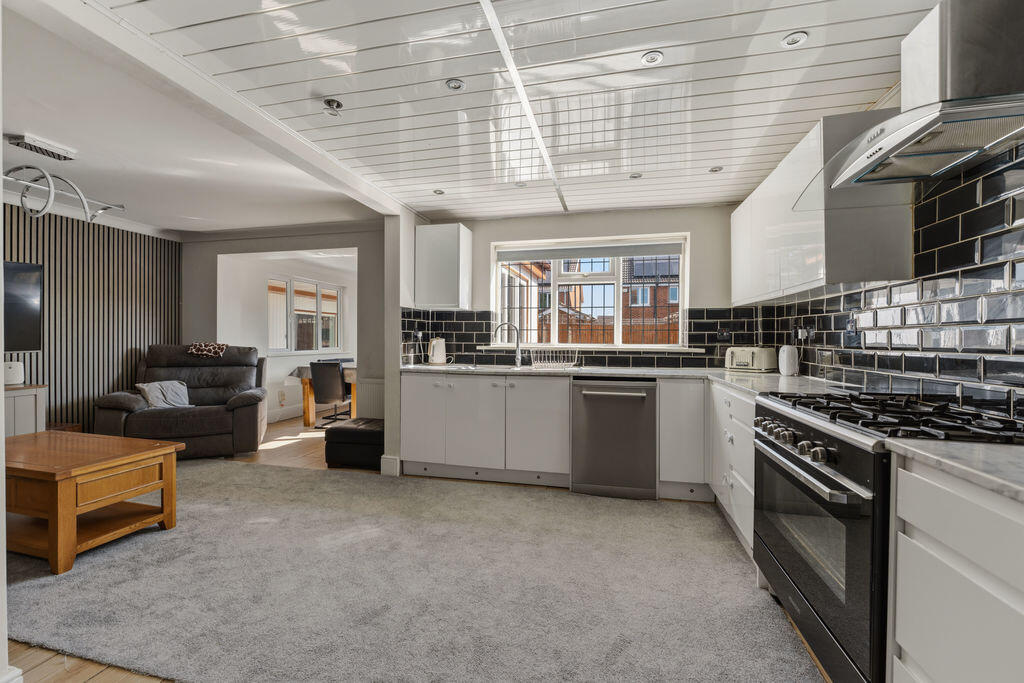House in Doncaster - View 4