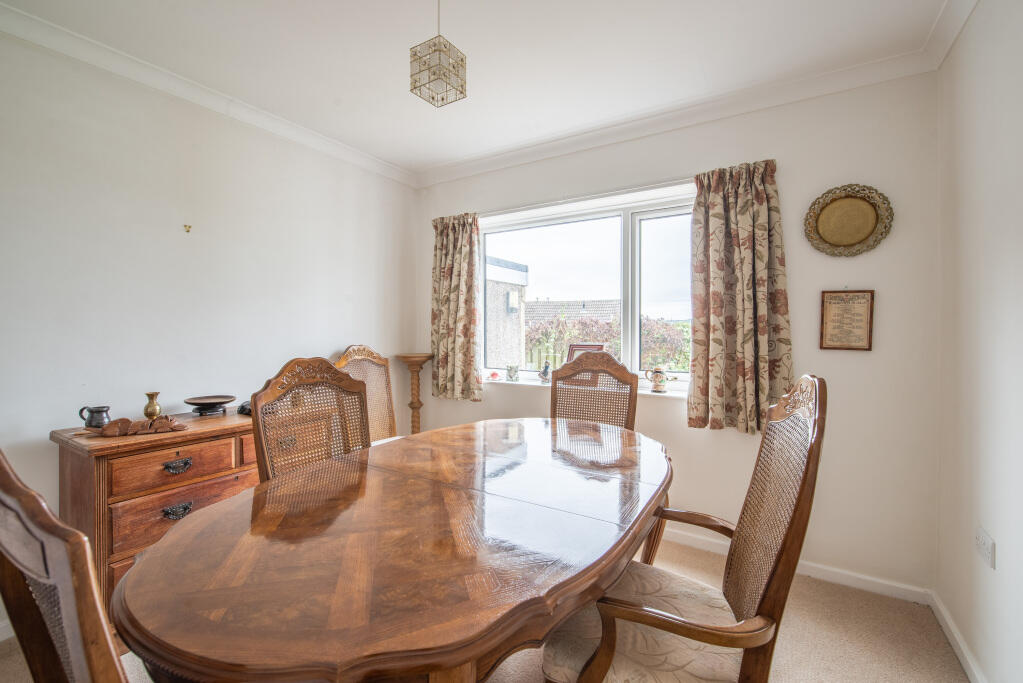 Pendle Road, Bingley, West Yorkshire, BD16 photo 4