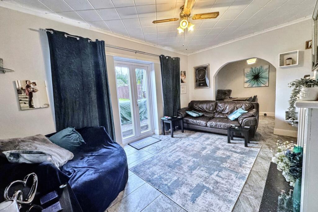 Additional image 4 of West Howe