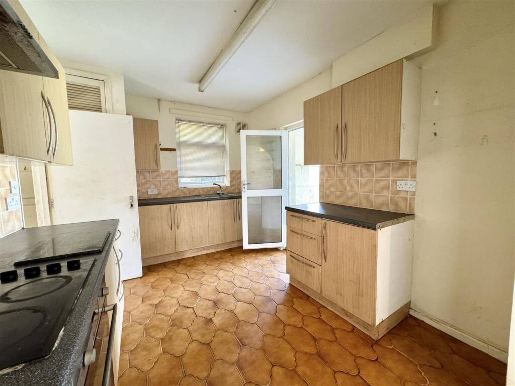 Tedder Road, Bournemouth photo 3