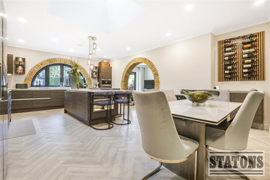 House in London - View 5