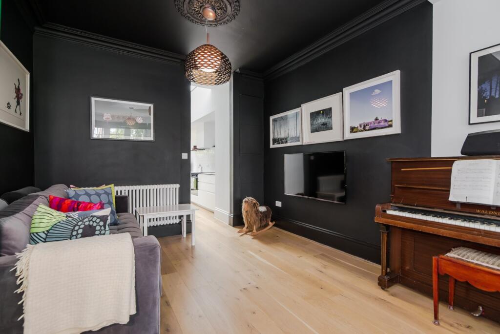 House in London - View 4
