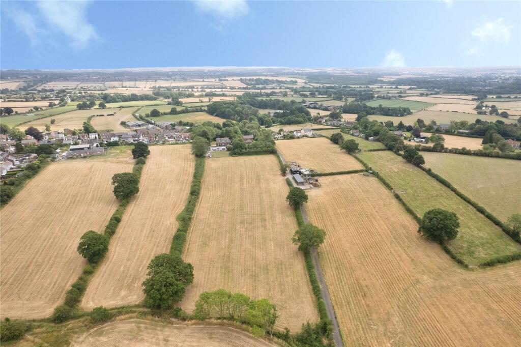 House in North East Derbyshire, Pilsley - View 4
