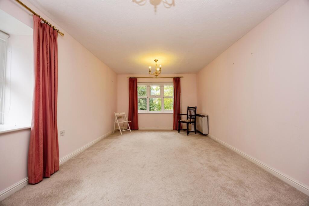 Apartment in Guildford - View 5