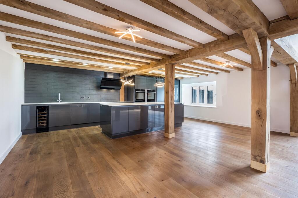 House in Ipswich - View 2