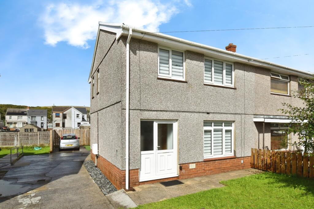 Main image of property: Maes Y Glyn, Lower Brynamman, Ammanford, Neath Port Talbot, SA18