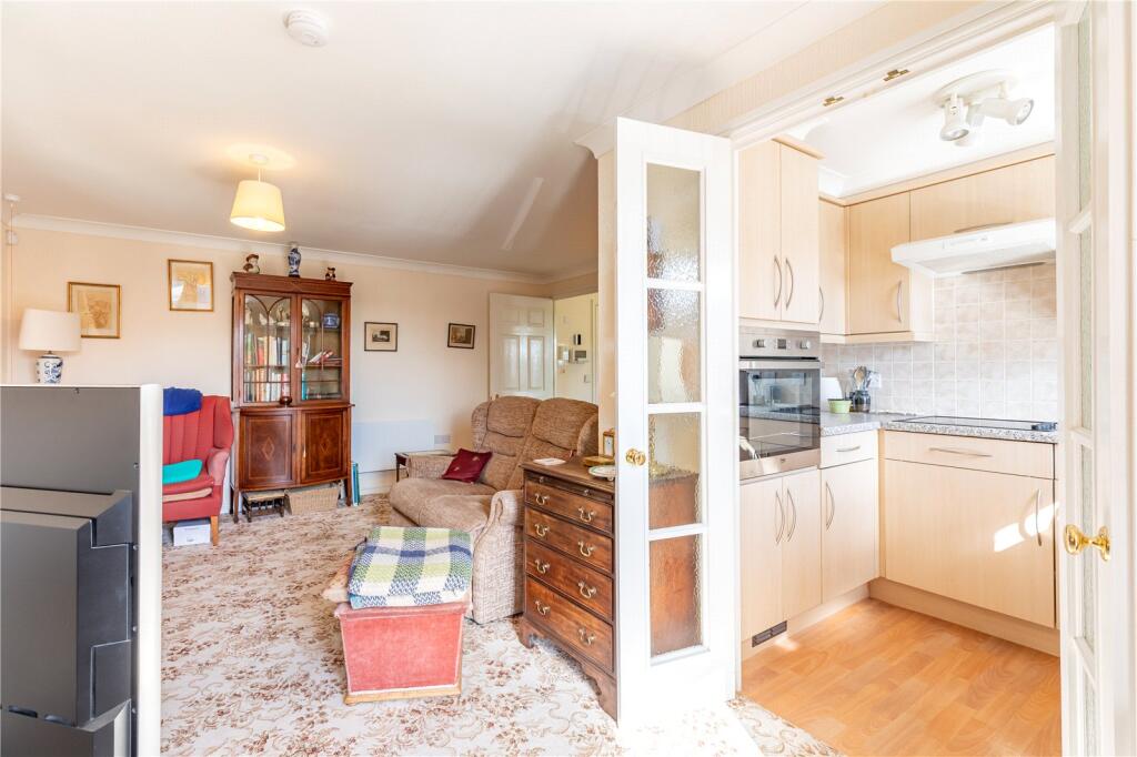 New Park Street, Devizes, Wiltshire, SN10 photo 2