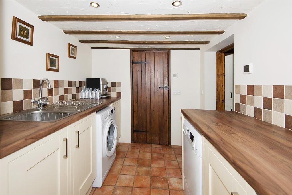 House in Tonbridge - View 5