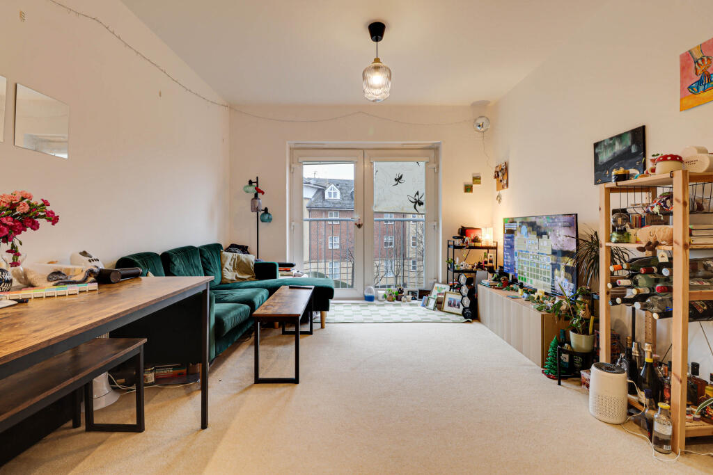 Apartment in St Albans - View 2