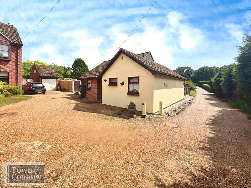 Conifer Close, Alresford, CO7 photo 3