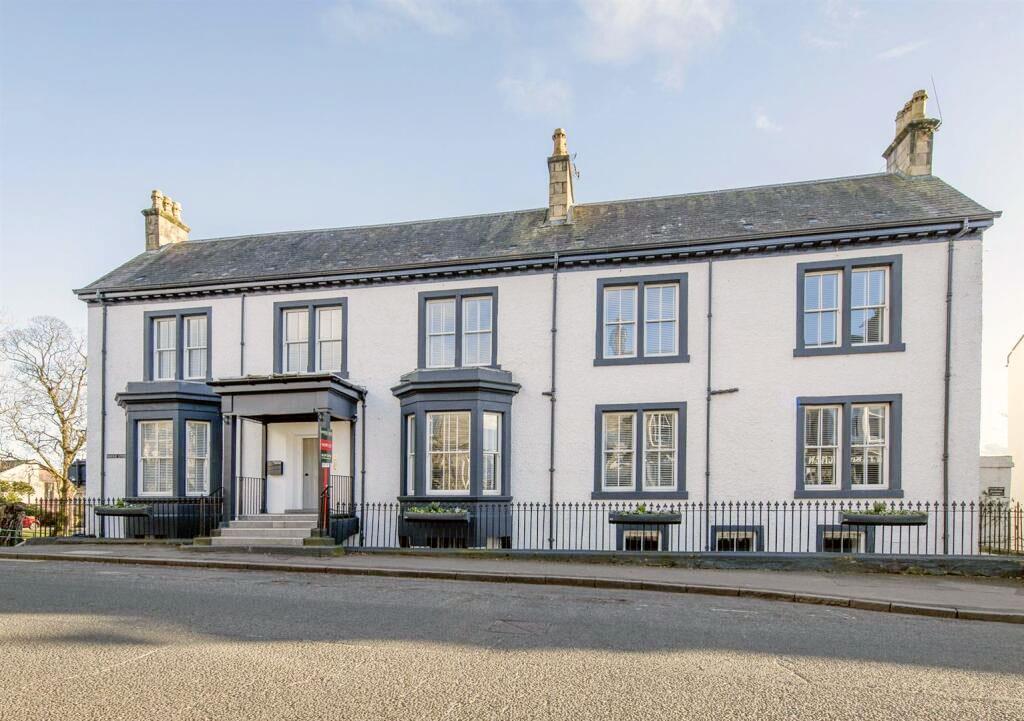 Main image of property: 13D West Burnside, Dollar FK14 7EW