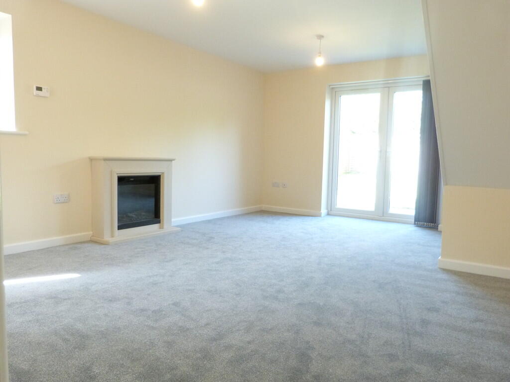 Snowdrop Way, Rushwick photo 2