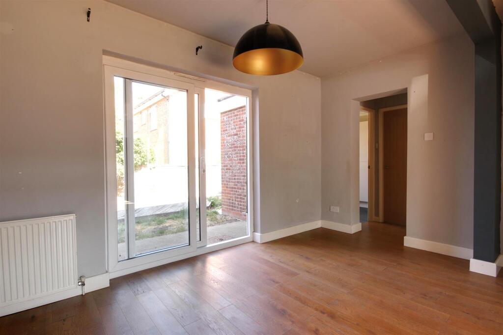 House in Hull, East Ella - View 4