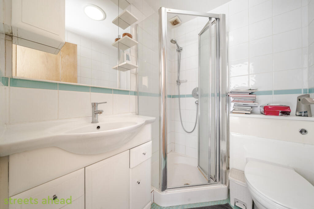 Apartment in London - View 5