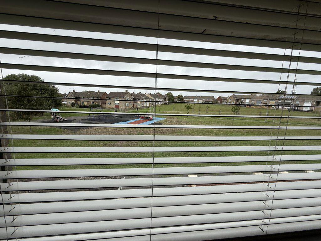 House in Northampton, North Northamptonshire - View 4