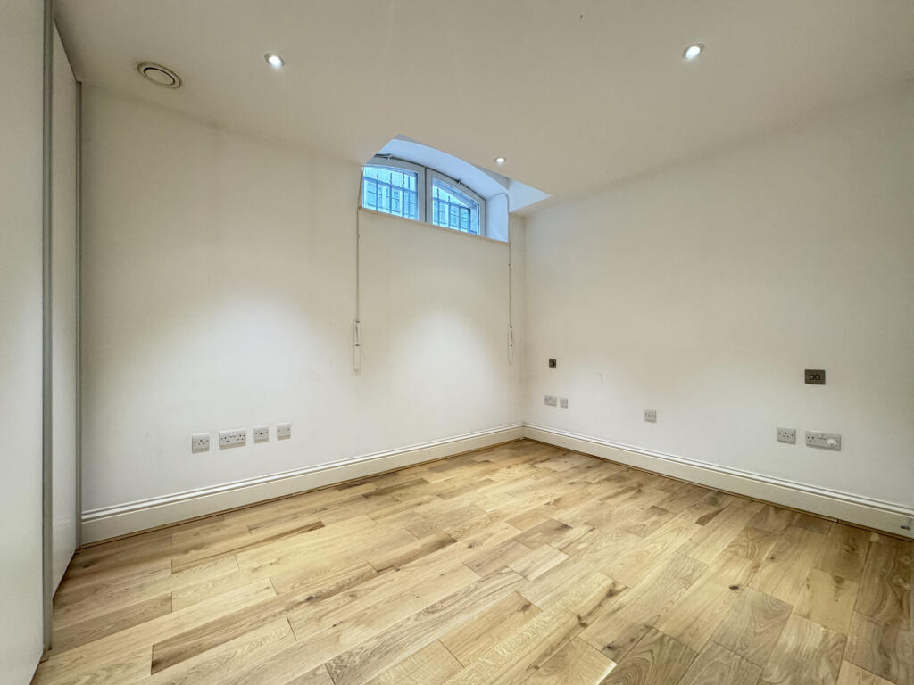 75 Leman Street, London, E1 photo 5