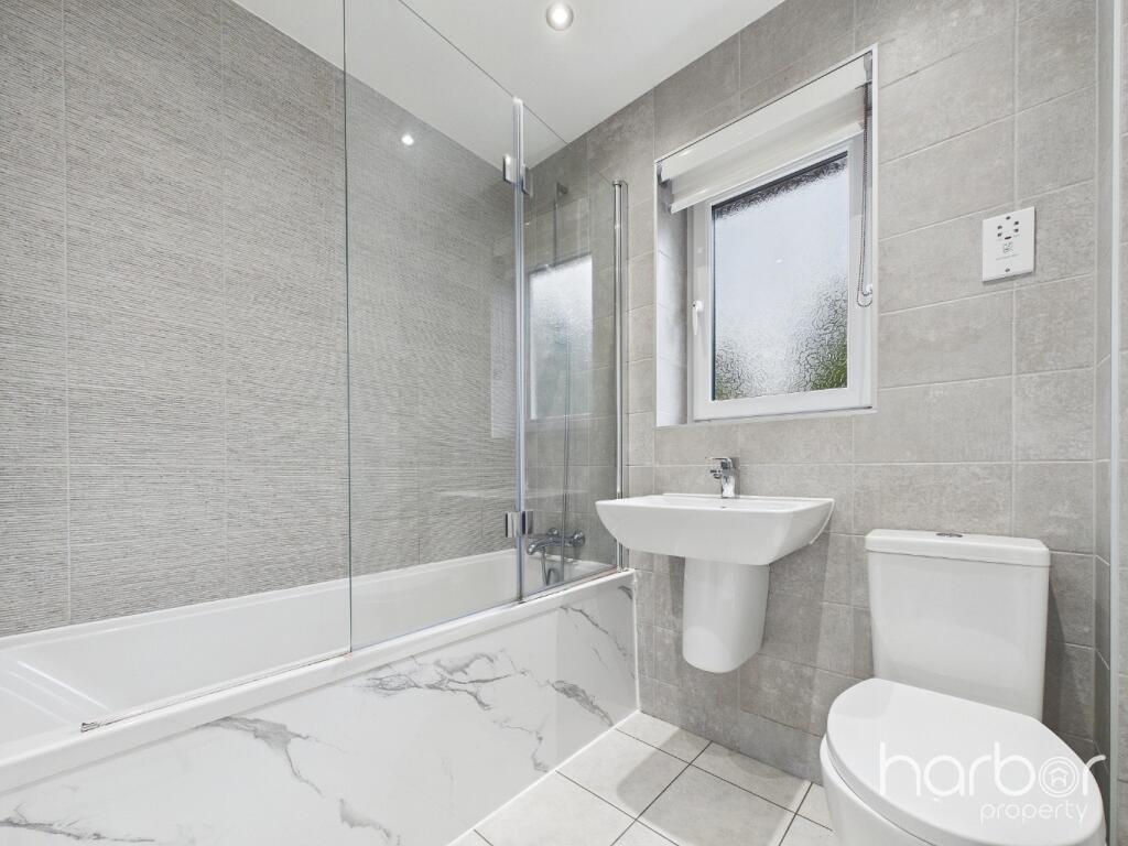 House in Glasgow, South Lanarkshire - View 5