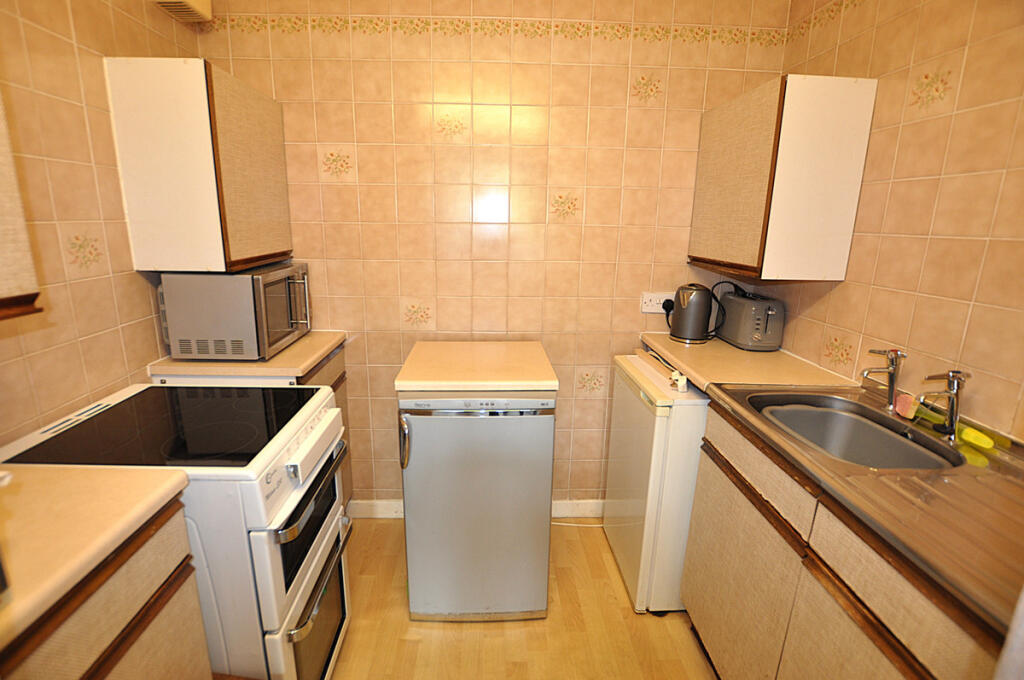 Apartment in Newcastle upon Tyne - View 4