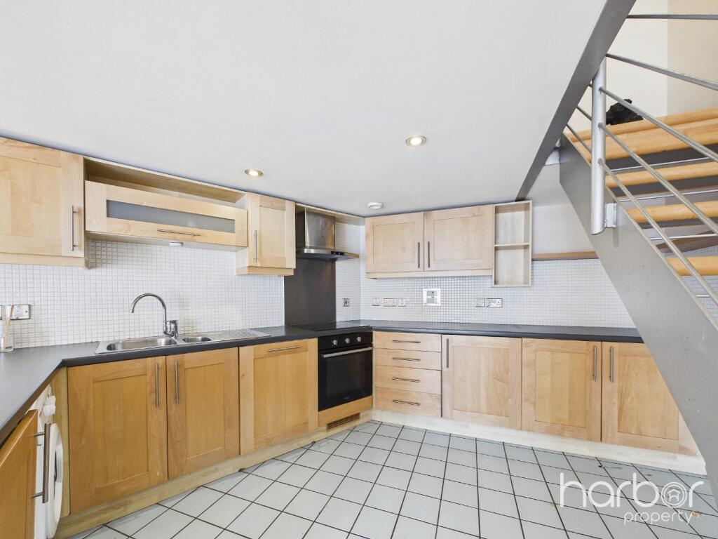 Apartment in Glasgow, Kingston - View 4