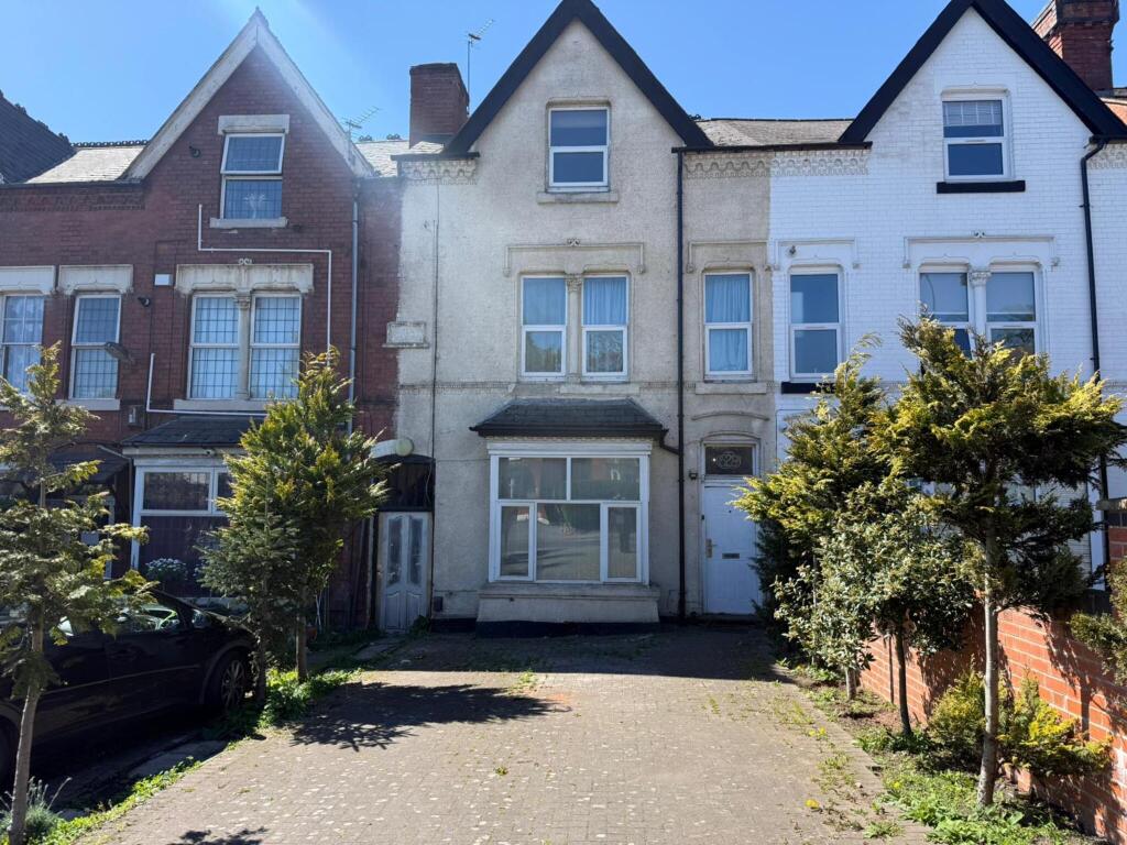 Chester Road, Sutton Coldfield B73 5HL