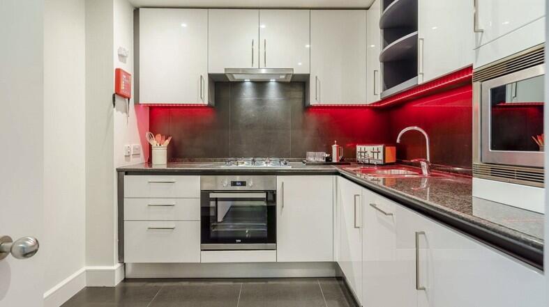 Apartment in London - View 5