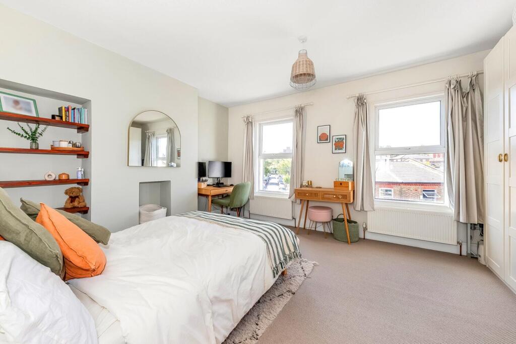 Apartment in London - View 3