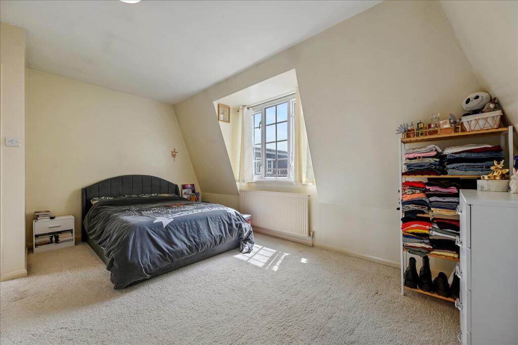 Apartment in Harrow - View 5