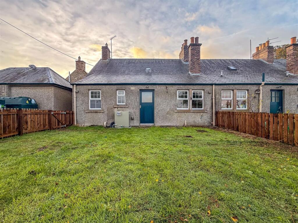 Main image of property: 4 Over Roxburgh Farm Cottages, Kelso