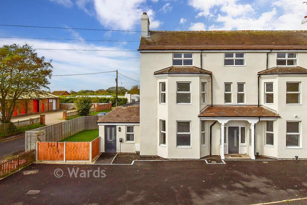 3-bed other on Station Road, Lydd, Romney Marsh, Kent, £300,000