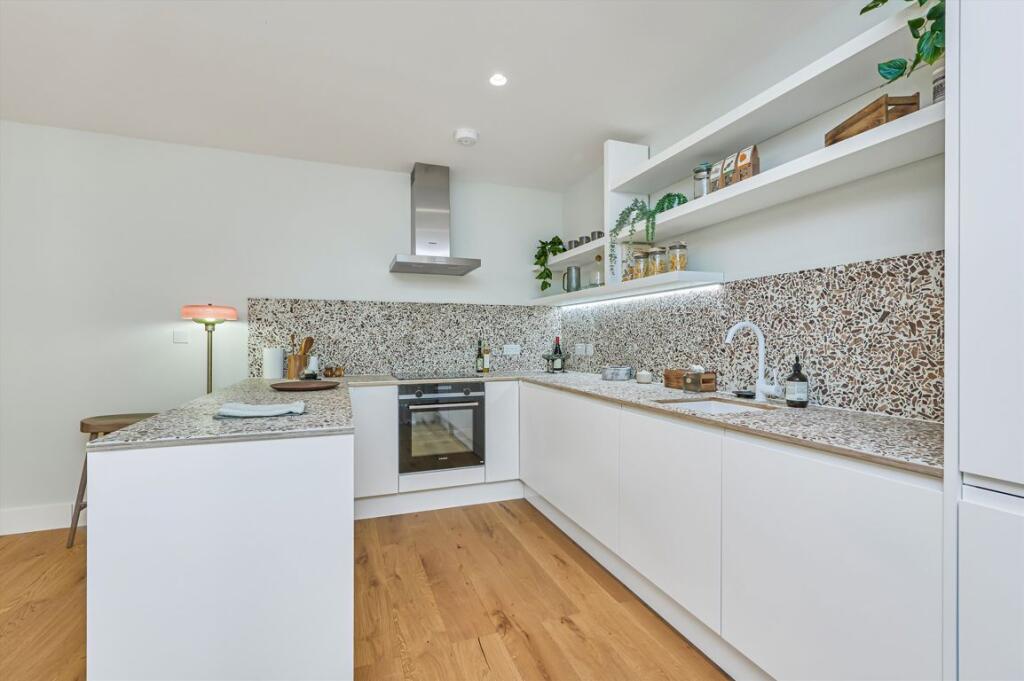 Apartment in London - View 4