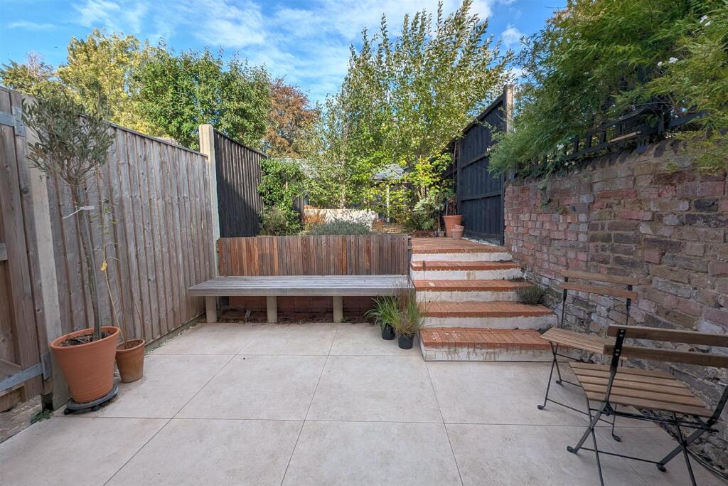 House in Hemel Hempstead - View 2