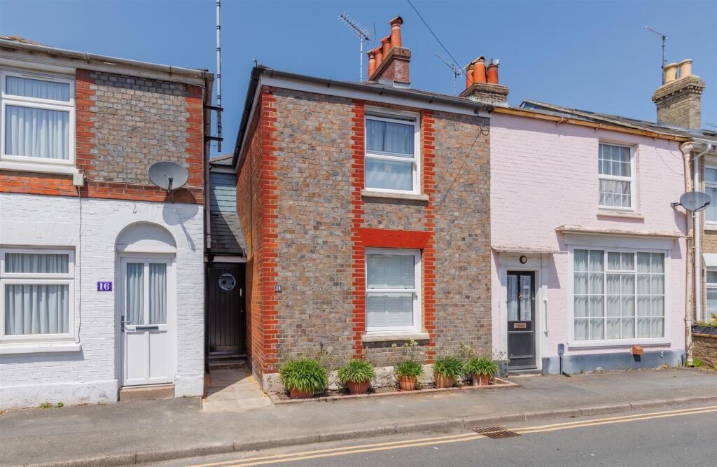 Main image of property: Cowes, Isle of Wight