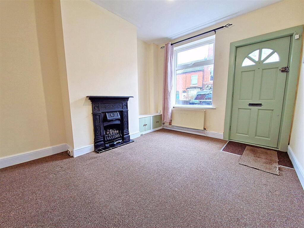 Main image of property: Oxford Street, Rugby