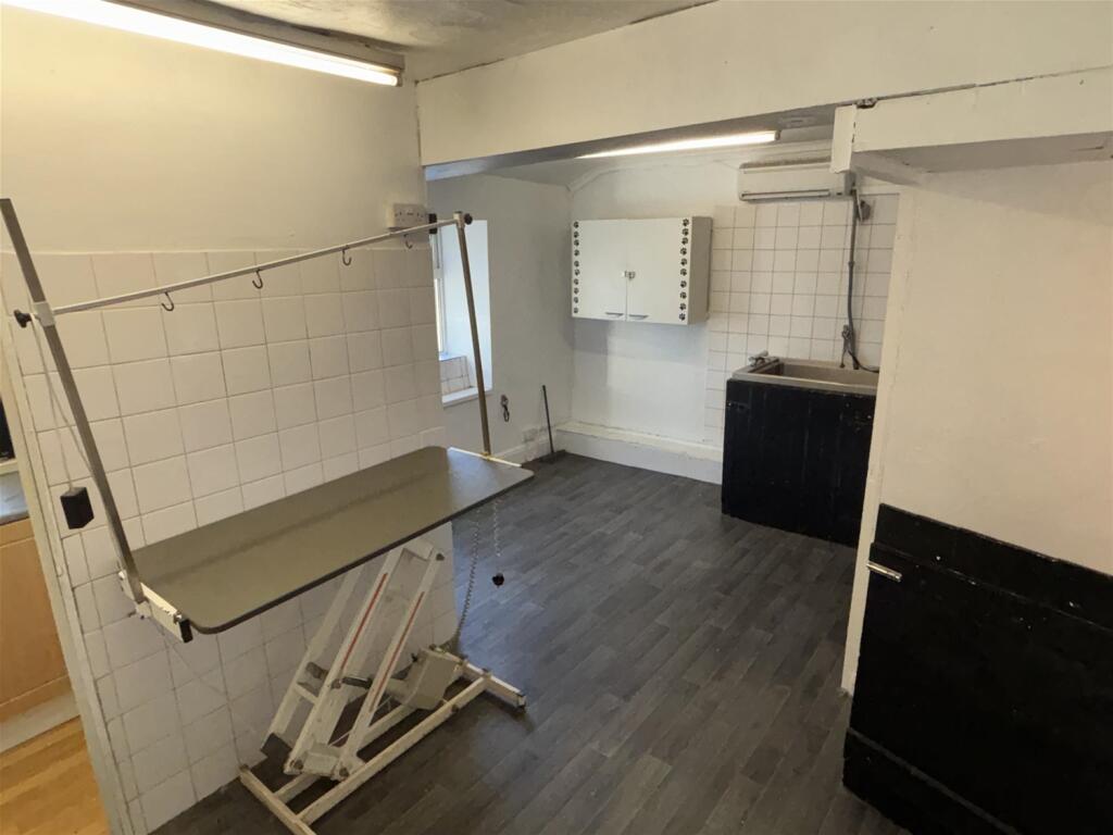 Additional image 6 of Vacant Unit, West Yorkshire