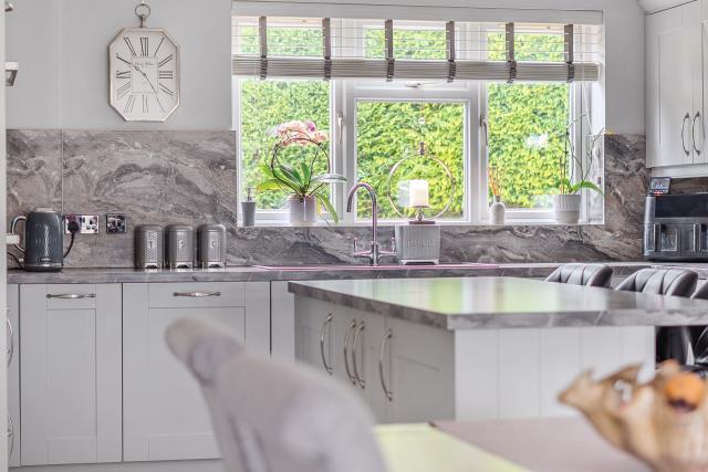 House in Helmdon, West Northamptonshire - More