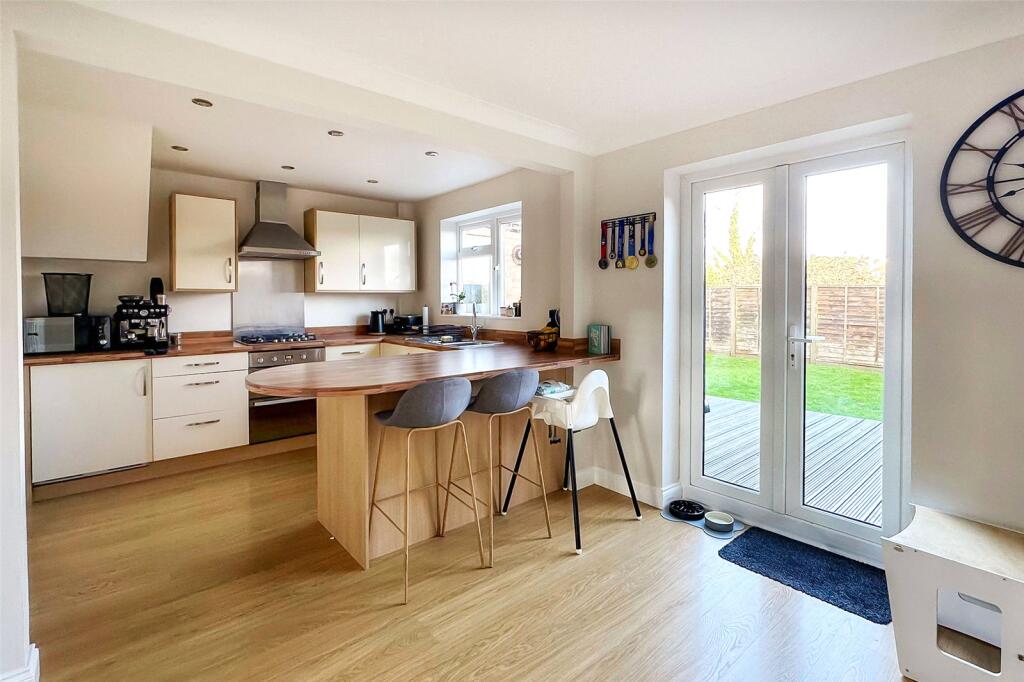 Munmere Way, Rustington, Littlehampton, West Sussex photo 4