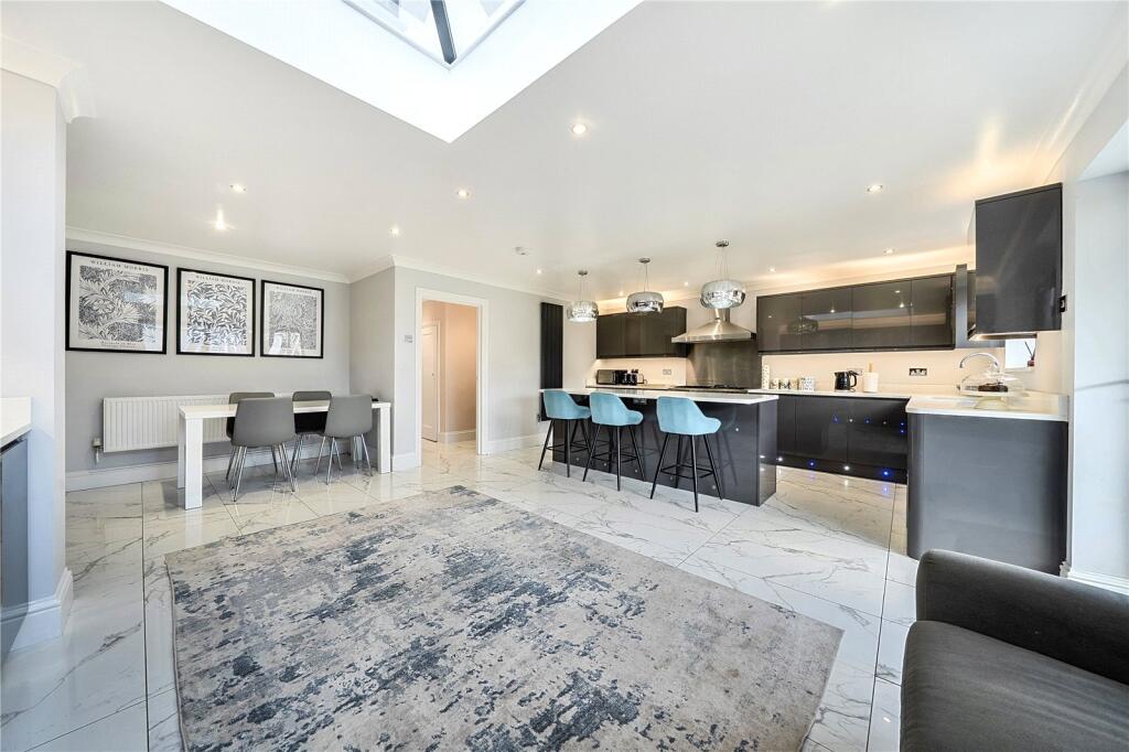 House in Dartford - View 3