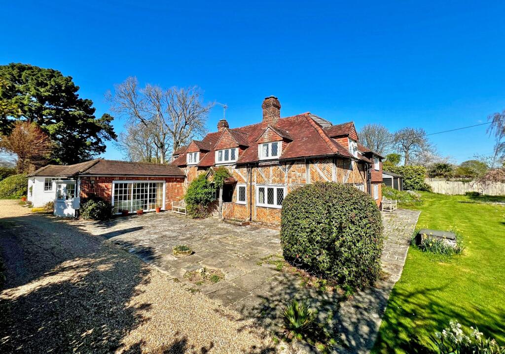 Martins Lane, Birdham, nr Chichester Marina photo 2