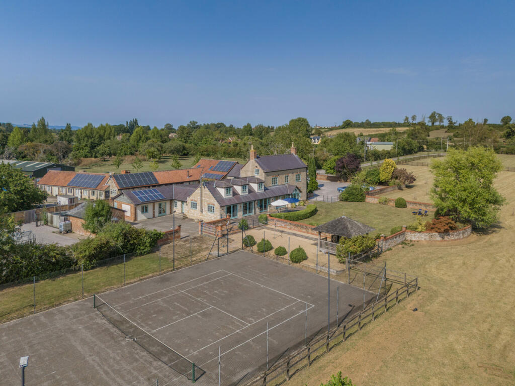 House in Runnymede, Stroude - View 3