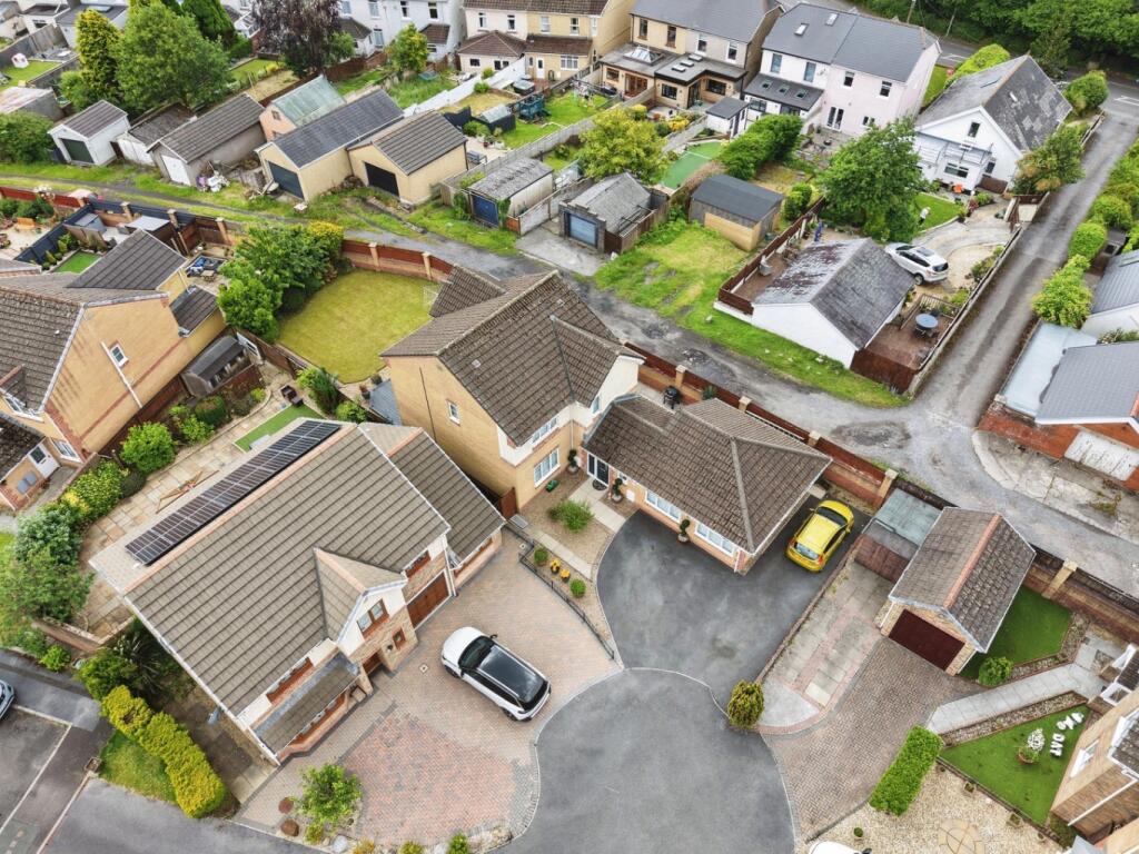 House in Pontarddulais - View 2