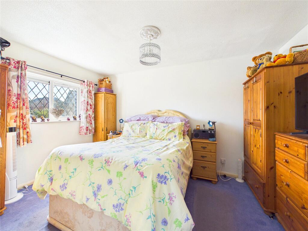 Thames Drive, Droitwich Spa, Worcestershire, WR9 photo 4