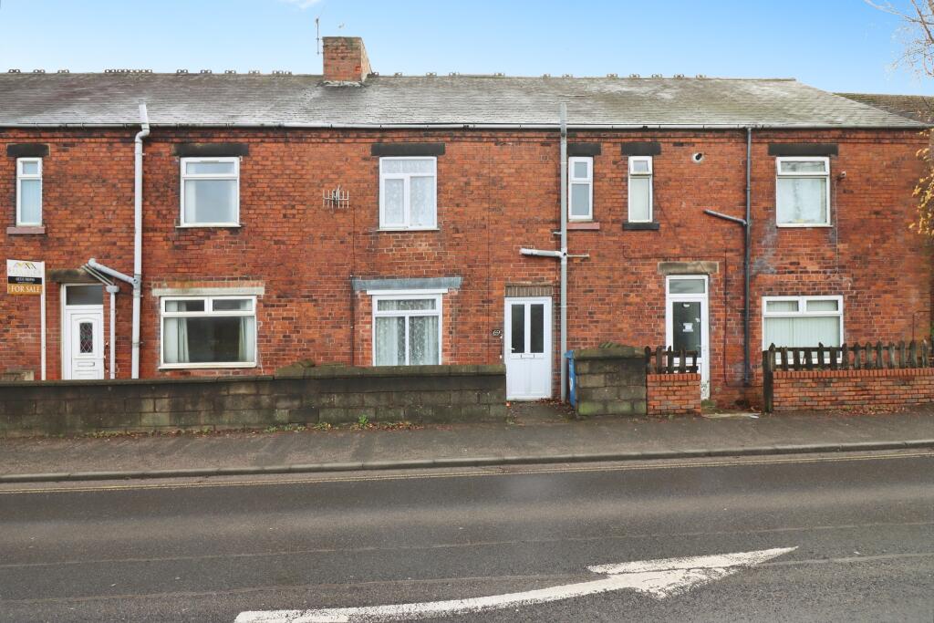 3-bed terraced on Chesterfield Road, Chesterfield, S43, £110,000