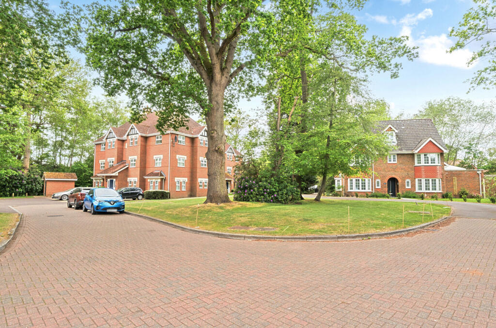 Main image of property: Kintbury Close, Fleet, Hampshire, GU51