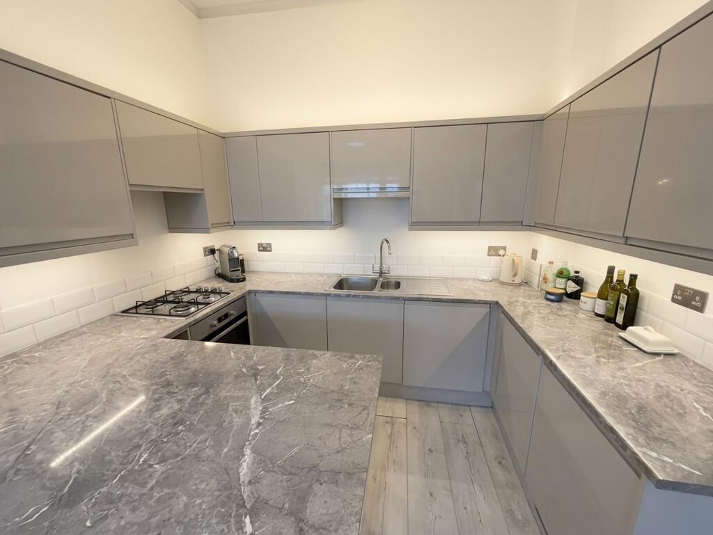 Apartment in St. Peters House, Torbay - View 2
