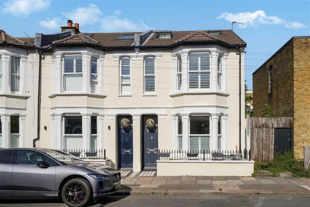 4-bed terraced on Wickersley Road, SW11, £1,100,000