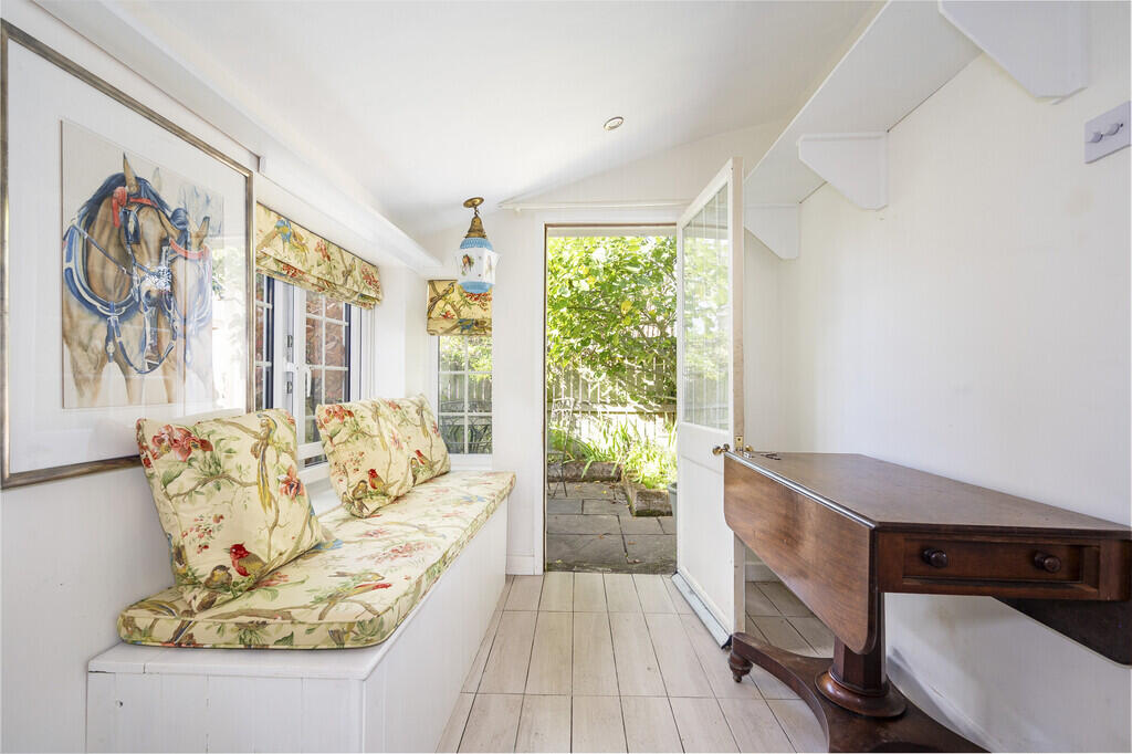 House in Ipswich - View 5