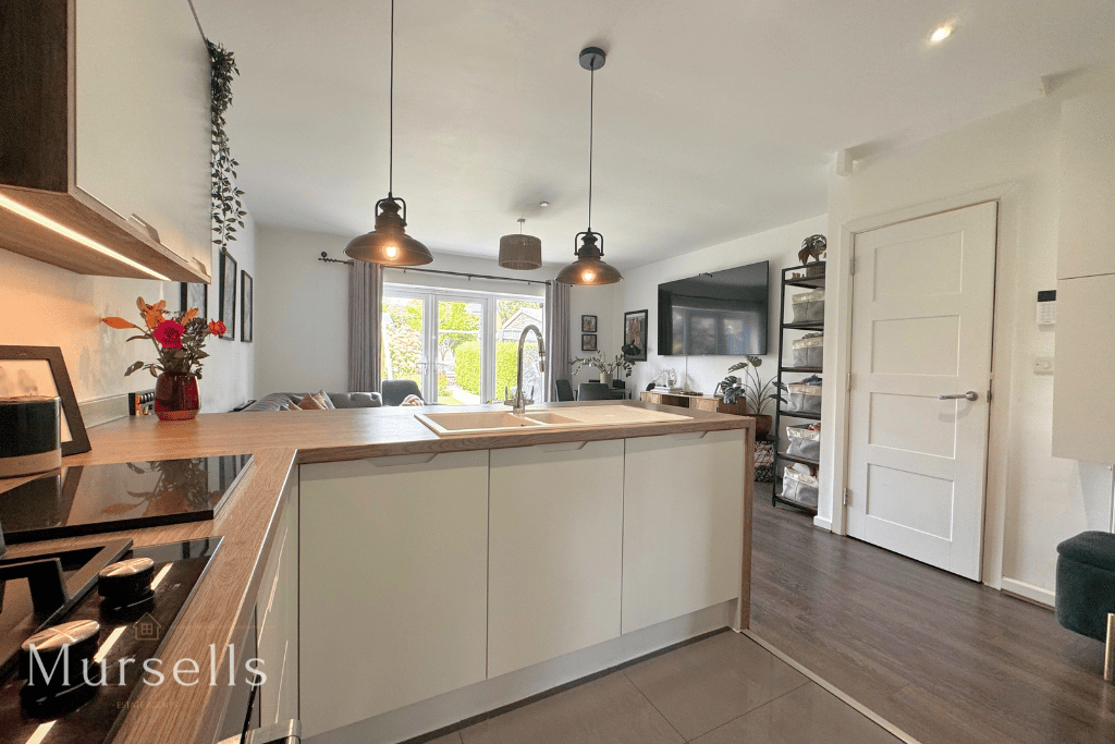 Evergreen Close, Poole, BH16 photo 4